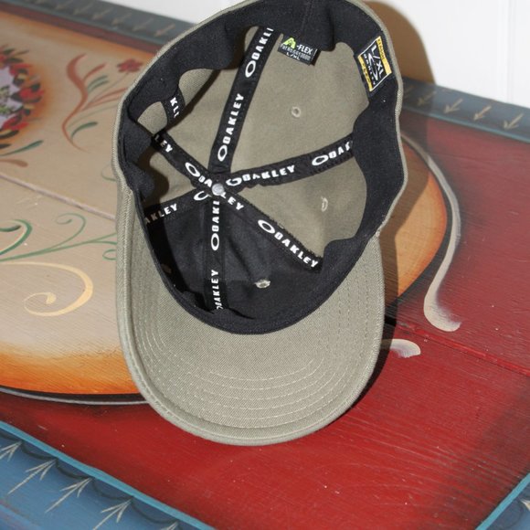 OAKLEY Men's Olive Green Classic Flex Hat Cap w/ Camo Logo - Size L/XL Flex Clas - Picture 6 of 7